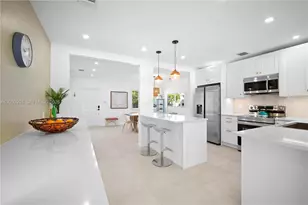 1360 NE 138th St, North Miami, FL 33161 - Photo 12