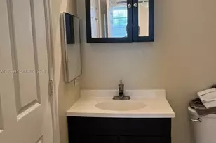 533 NE 3rd Ave, Fort Lauderdale, FL 33301 - Photo 6