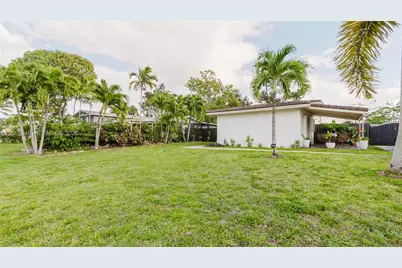 1300 NE 204th St #1300, Miami, FL 33179 - Photo 1