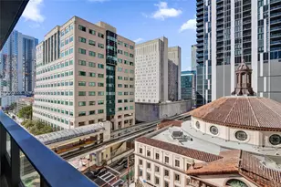 121 NE 5th St, Miami, FL 33132 - Photo 18