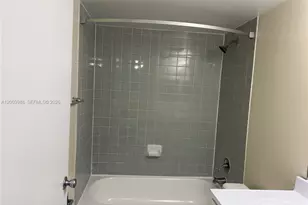 915 NW 1st Ave, Miami, FL 33136 - Photo 8