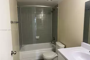 915 NW 1st Ave, Miami, FL 33136 - Photo 8