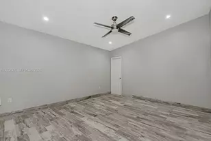 740 NW 105th Pl, Miami, FL 33172 - Photo 20