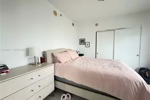 185 SW 7th St, Miami, FL 33130 - Photo 8