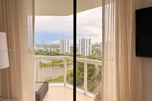20185 E Country Club Dr, Aventura, FL 33180 - Photo 32