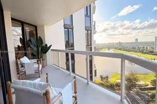 20185 E Country Club Dr, Aventura, FL 33180 - Photo 14