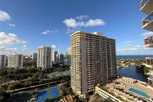 20185 E Country Club Dr, Aventura, FL 33180 - Photo 10