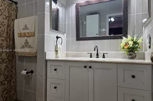 9018 NW 120th St, Hialeah Gardens, FL 33018 - Photo 8
