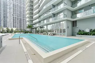77 SE 5th St, Miami, FL 33131 - Photo 16