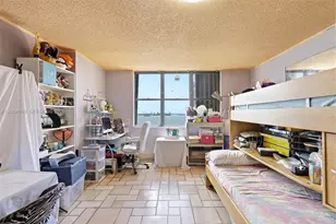 1800 NE 114th St, Miami, FL 33181 - Photo 24