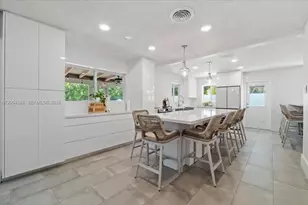 2632 NE 35th St, Fort Lauderdale, FL 33306 - Photo 8