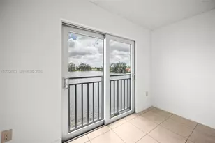 9915 W Okeechobee Rd, Hialeah Gardens, FL 33016 - Photo 18