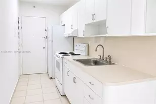 100 Lincoln Rd, Miami Beach, FL 33139 - Photo 6