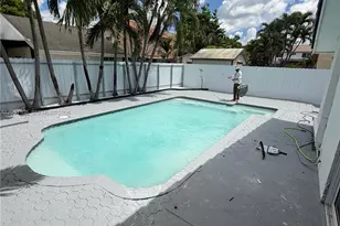8981 SW 5th Ln, Miami, FL 33174 - Photo 16