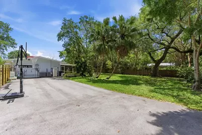 9870 SW 96th St, Miami, FL 33176 - Photo 34