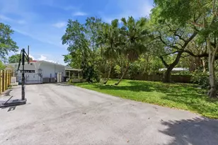 9870 SW 96th St, Miami, FL 33176 - Photo 34