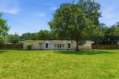 9870 SW 96th St, Miami, FL 33176 - Photo 2