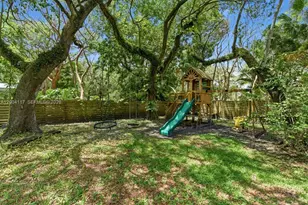9870 SW 96th St, Miami, FL 33176 - Photo 32
