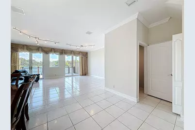 781 NE 195th St, Miami, FL 33179 - Photo 22