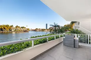 20191 E Country Club Dr, Aventura, FL 33180 - Photo 18