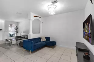 2583 SE 13th Ct, Homestead, FL 33035 - Photo 8