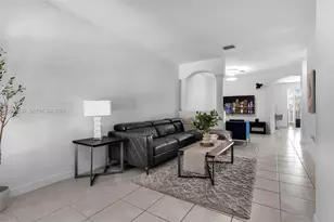 2583 SE 13th Ct, Homestead, FL 33035 - Photo 4