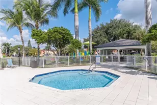 10730 NW 66th St, Doral, FL 33178 - Photo 36