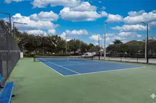 10730 NW 66th St, Doral, FL 33178 - Photo 38
