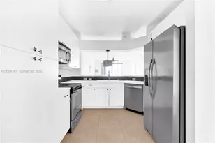 10730 NW 66th St, Doral, FL 33178 - Photo 10
