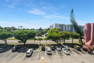 8775 Park Blvd #406, Miami, FL 33172 - Photo 20