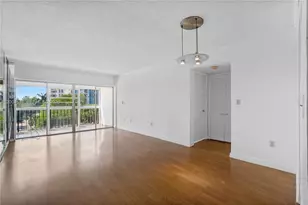 8775 Park Blvd, Miami, FL 33172 - Photo 6