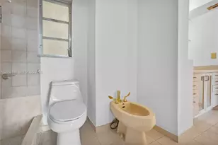 8775 Park Blvd, Miami, FL 33172 - Photo 16