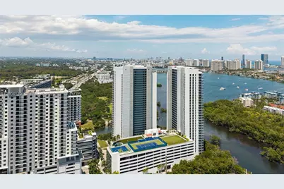 16385 Biscayne Blvd #3001, North Miami Beach, FL 33160 - Photo 40