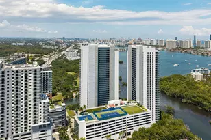 16385 Biscayne Blvd, North Miami Beach, FL 33160 - Photo 40