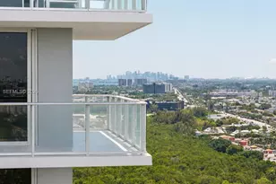 16385 Biscayne Blvd, North Miami Beach, FL 33160 - Photo 16