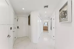 16385 Biscayne Blvd, North Miami Beach, FL 33160 - Photo 22