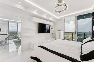 16385 Biscayne Blvd, North Miami Beach, FL 33160 - Photo 32