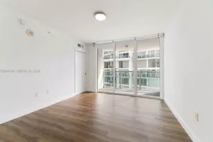 31 SE 5th St, Miami, FL 33131 - Photo 4