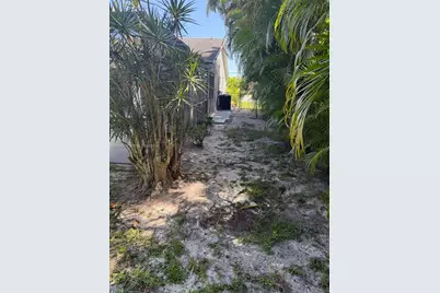 1325 SW 28th, Cape Coral, FL 33914 - Photo 22