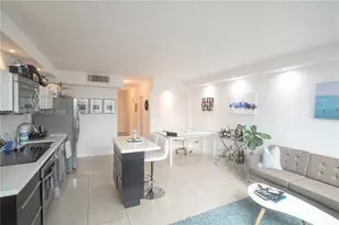 801 Brickell Bay Dr, Miami, FL 33131 - Photo 2