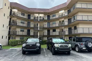 6555 W Broward Blvd, Plantation, FL 33317 - Photo 2