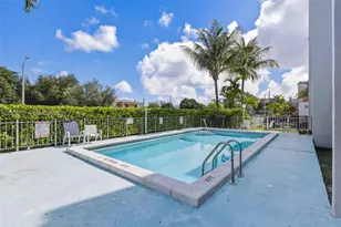 140 NW 14th Ave, Miami, FL 33125 - Photo 1