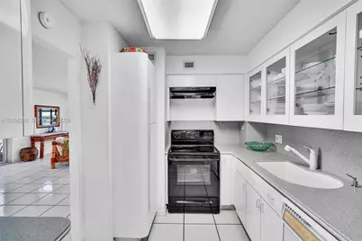 5 Island Ave #12C, Miami Beach, FL 33139 - Photo 8