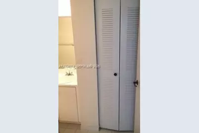 80 S Shore Dr #505, Miami Beach, FL 33141 - Photo 12