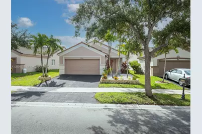 1524 Canary Island Dr, Weston, FL 33327 - Photo 1
