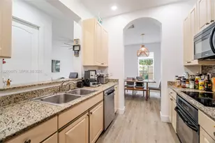 4414 Morgan Ln, Davie, FL 33328 - Photo 12