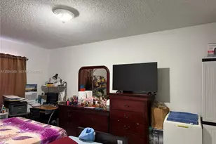 5755 W 20th Ave, Hialeah, FL 33012 - Photo 6