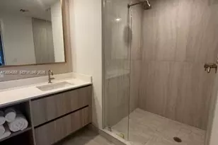77 SE 5th St, Miami, FL 33131 - Photo 10