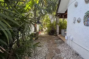13280 SW 103rd Terrace, Miami, FL 33186 - Photo 4