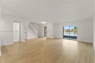 6745 NW 169th St, Hialeah, FL 33015 - Photo 2